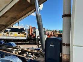 2010 Volvo FM 500 Tipper - picture0' - Click to enlarge