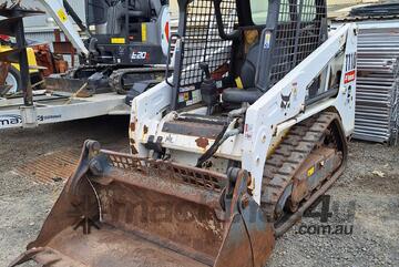 LOW HOURS - 2014 T110 Bobcat Tracked Loader