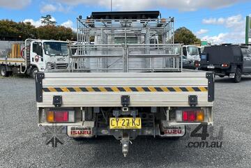 2020 Isuzu NLR 45-150 Table Top