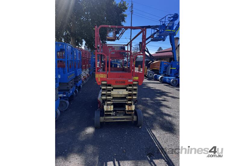 JLG 3246ES 32Ft Electric Scissor Lift