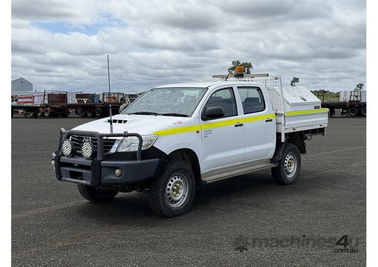 2014 TOYOTA HILUX SR UTE