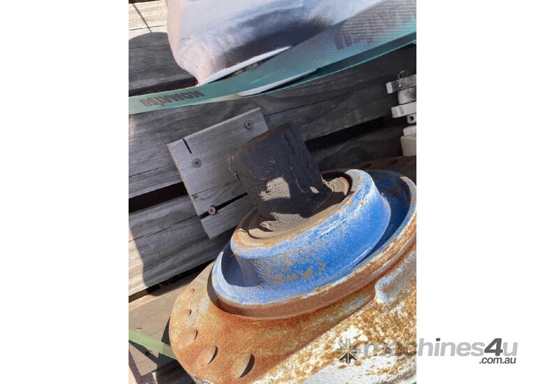 2 x  - Pallets Containing TENSIONER,CHAIN,MG/TG PIVOTING TENSIONER(100746365)