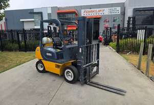 Samsung Forklift 2.5T Container Mast(Unit#:AU468)