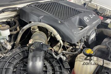 Toyota 2013   Hilux SR Diesel