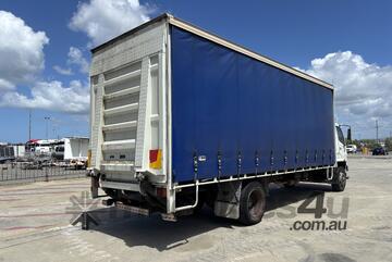 2007 Mitsubishi Fuso FM600 4x2 Curtainsider