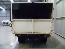 1993 Isuzu NPS300 Tipper - picture2' - Click to enlarge