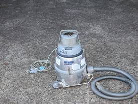 Vacuum Cleaner (Industrial) - picture0' - Click to enlarge