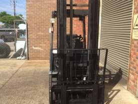 Nissan PL02A25 LPG / Petrol Counterbalance Forklift - picture1' - Click to enlarge