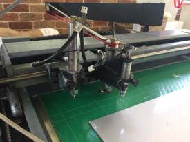 Newing Hall 650 engraving machine with extras - picture2' - Click to enlarge
