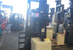 ACTIVE FORKLIFTS - Crown Walkie Reach Stacker 3.9m Lift 3 Stage Mast