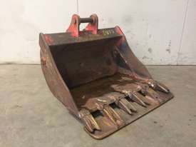 800MM TOOTHED BUCKET WITH SAND BLADE SUIT 3-4T EXC - picture0' - Click to enlarge
