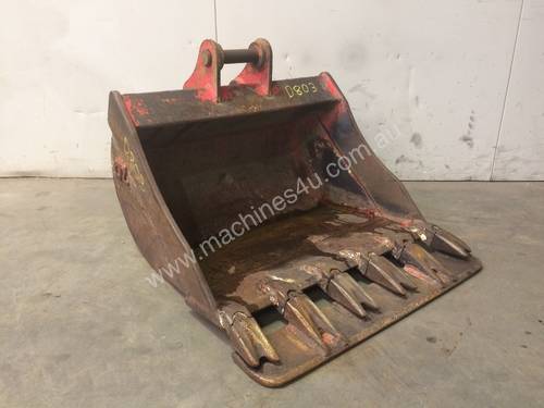 800MM TOOTHED BUCKET WITH SAND BLADE SUIT 3-4T EXC