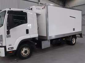 Isuzu FRR600 Refrigerated Truck - picture0' - Click to enlarge