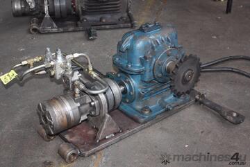 Parker Hydraulic Motor under driven worm drive Gearbox