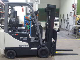 Crown Second Hand Gas Forklift Truck	 - picture0' - Click to enlarge