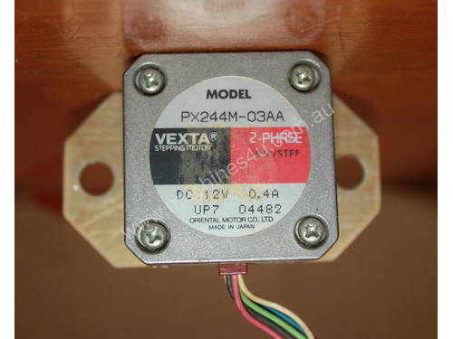 Vexta Stepper MMotor 2phase 0.9/step PX244M-03AA
