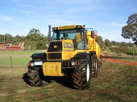 JCB FASTRAC 185/65 FWA/4WD Tractor - picture1' - Click to enlarge