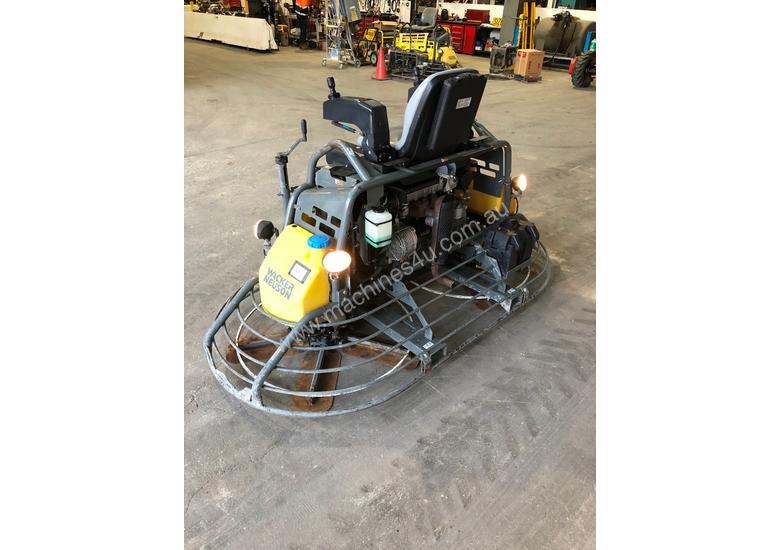 caption WACKER NEUSON 48 INCH TROWEL