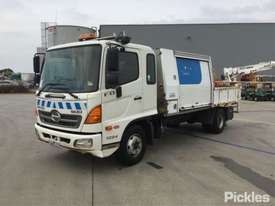 2010 Hino 500 1024 FD - picture2' - Click to enlarge
