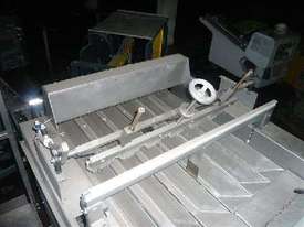 Counting and Filling Machine (solid goods - bakery etc) - picture1' - Click to enlarge