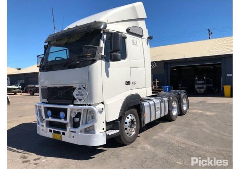 caption 2013 Volvo FH13