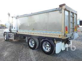 MACK CL688RS Tipper Truck (T/A) - picture2' - Click to enlarge