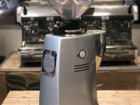 MAZZER ROBUR ELECTRONIC SILVER ESPRESSO COFFEE GRINDER - picture1' - Click to enlarge