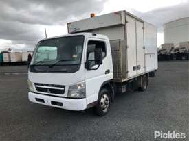 2010 Mitsubishi Fuso Canter 3.5 - picture2' - Click to enlarge