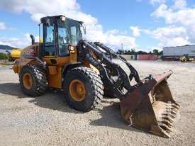 CASE 621F Wheel Loader - picture0' - Click to enlarge
