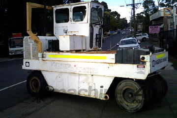 P125 multi , 4,800Kgs to 12,000Kgs , 1200 hrs , JD powered ,