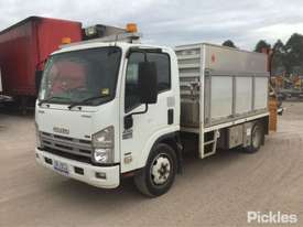 2010 Isuzu NQR450 - picture2' - Click to enlarge