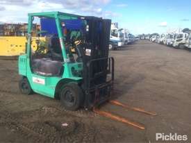2011 Mitsubishi FG25T - picture2' - Click to enlarge
