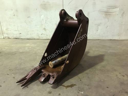 240MM DAMAGED TOOTHED TRENCHING BUCKET 2-3T EXCAVA