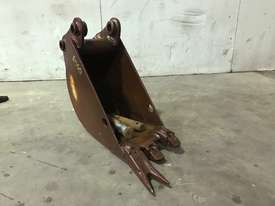 240MM DAMAGED TOOTHED TRENCHING BUCKET 2-3T EXCAVA - picture2' - Click to enlarge