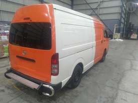 Toyota Hiace 200 - picture1' - Click to enlarge