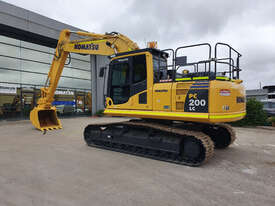Komatsu PC200LC-8 Tracked-Excav Excavator - picture2' - Click to enlarge