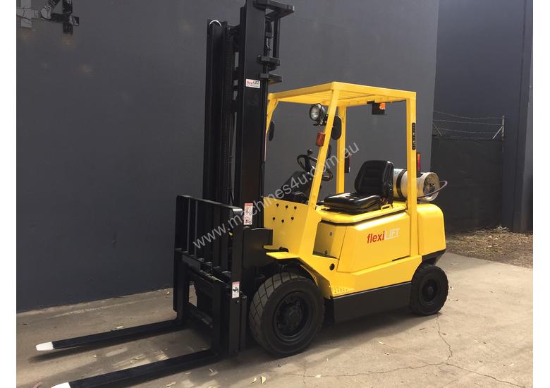 caption HYSTER H2.5 DX Counterbalance Forklift with Side-shift Refurbished & Repainted