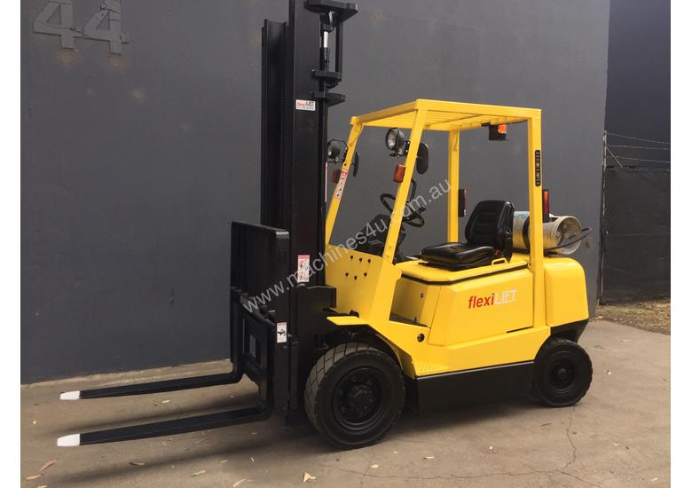 caption HYSTER H2.5 DX Counterbalance Forklift with Side-shift Refurbished & Repainted