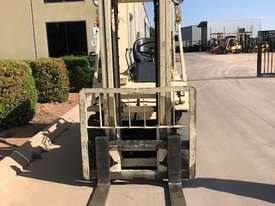 Used 2,000kg Capacity LPG Forklift  - picture0' - Click to enlarge