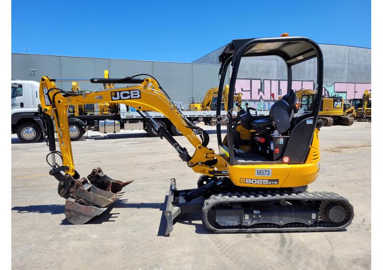 caption 2018 JCB 8025 ZTS 2.6T MINI EXCAVATOR WITH HYD HITCH, 3 BUCKETS, RIPPER AND 250 HRS.