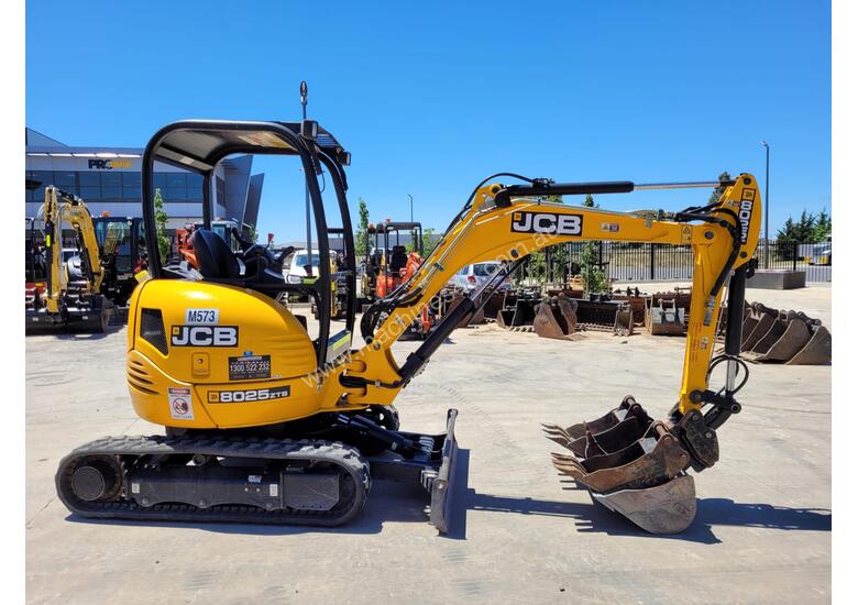 caption 2018 JCB 8025 ZTS 2.6T MINI EXCAVATOR WITH HYD HITCH, 3 BUCKETS, RIPPER AND 250 HRS.