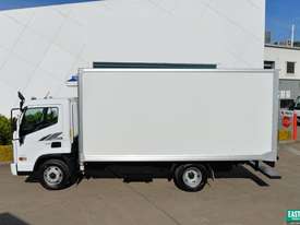 2019 Hyundai MIGHTY EX6  Freezer Refrigerated Truck  - picture2' - Click to enlarge