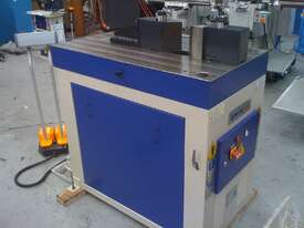 40 ton Horizontal bender - picture0' - Click to enlarge