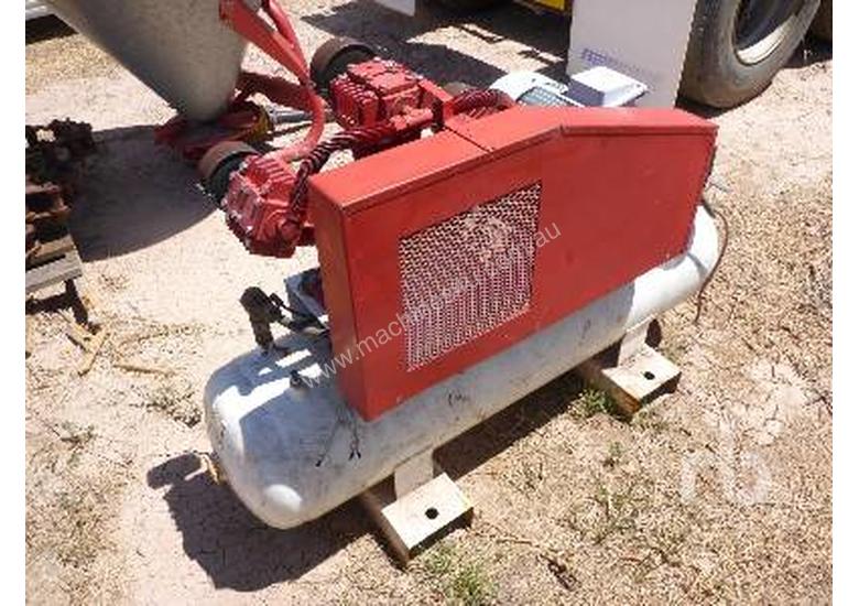 Used compak COMPAK EM52W Air Compressor Air Compressor in , Listed on