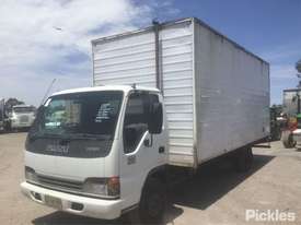 2004 Isuzu NQR 450 Long - picture2' - Click to enlarge
