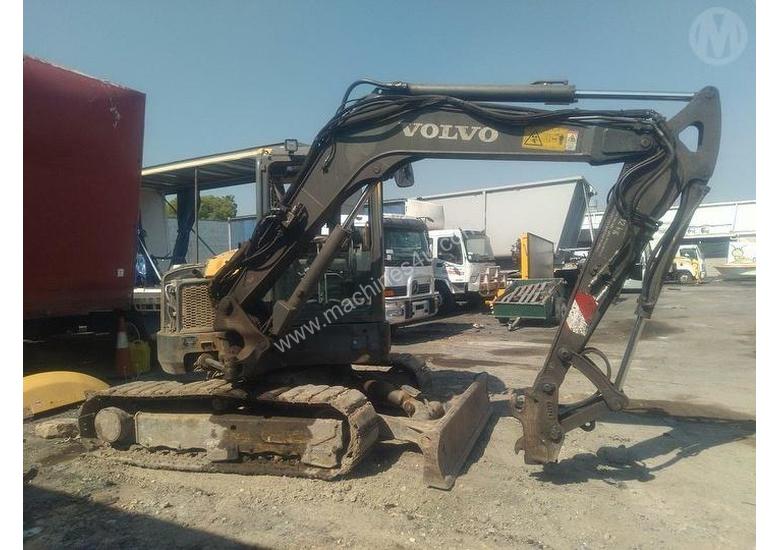 caption Volvo ECR58D