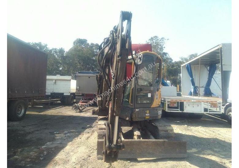 caption Volvo ECR58D