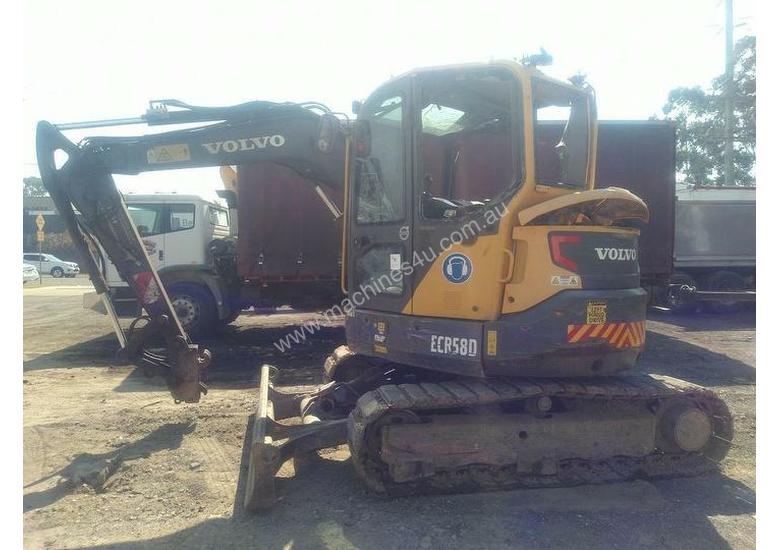 caption Volvo ECR58D