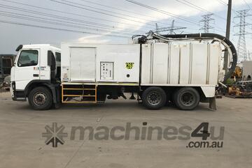 2006 Volvo FM9 MK2 - DCS Vacuum Tanker 2006 Volvo FM9 MK2 - DCS Vacuum Tanker