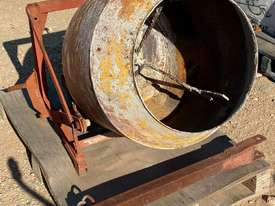 Cement Mixer, PTO driven - picture0' - Click to enlarge